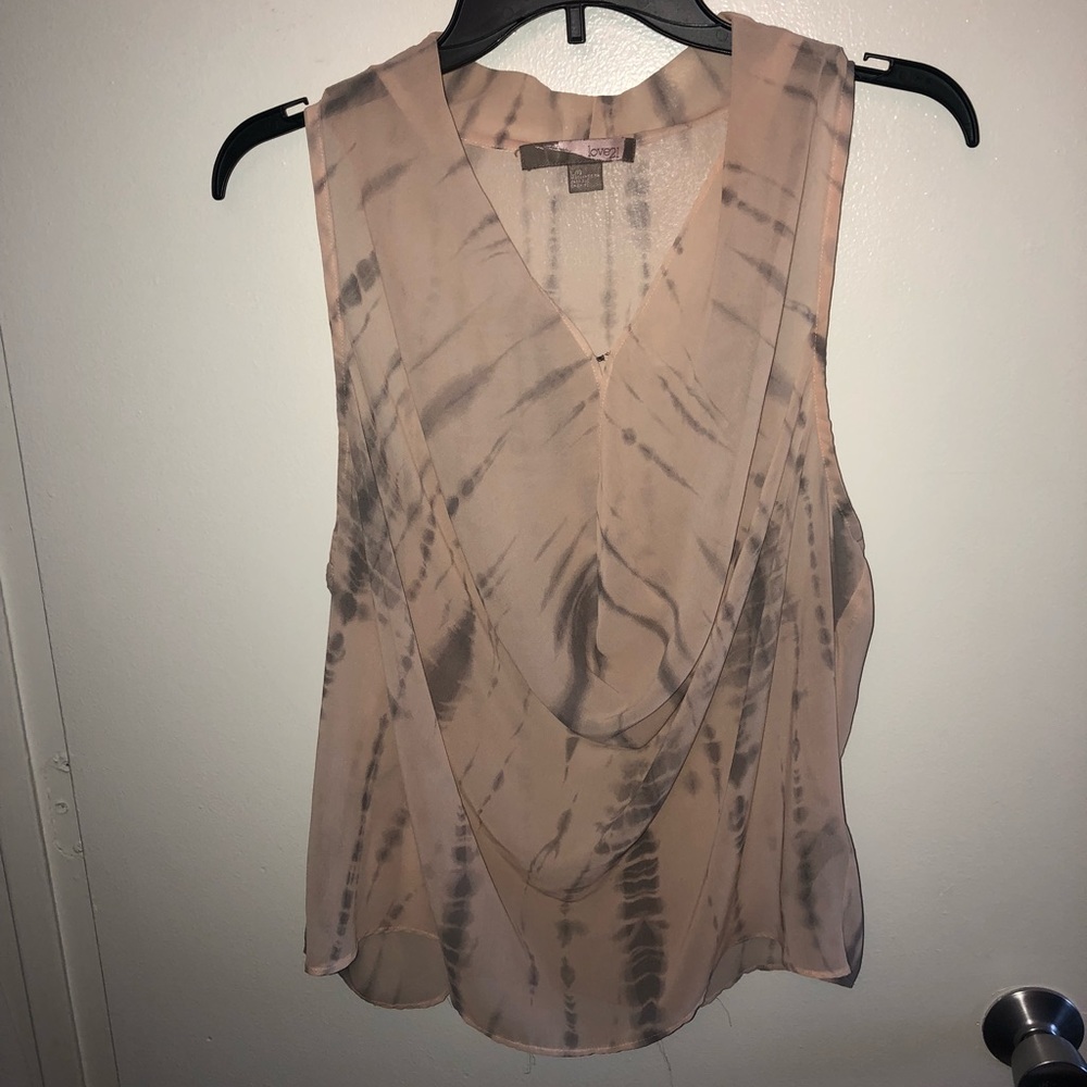 EUC Love21 Flowy Tank